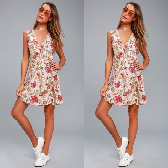 Lulus Dresses & Skirts - Lulus Best in Bloom Floral Print Wrap Dress Blush Size Small